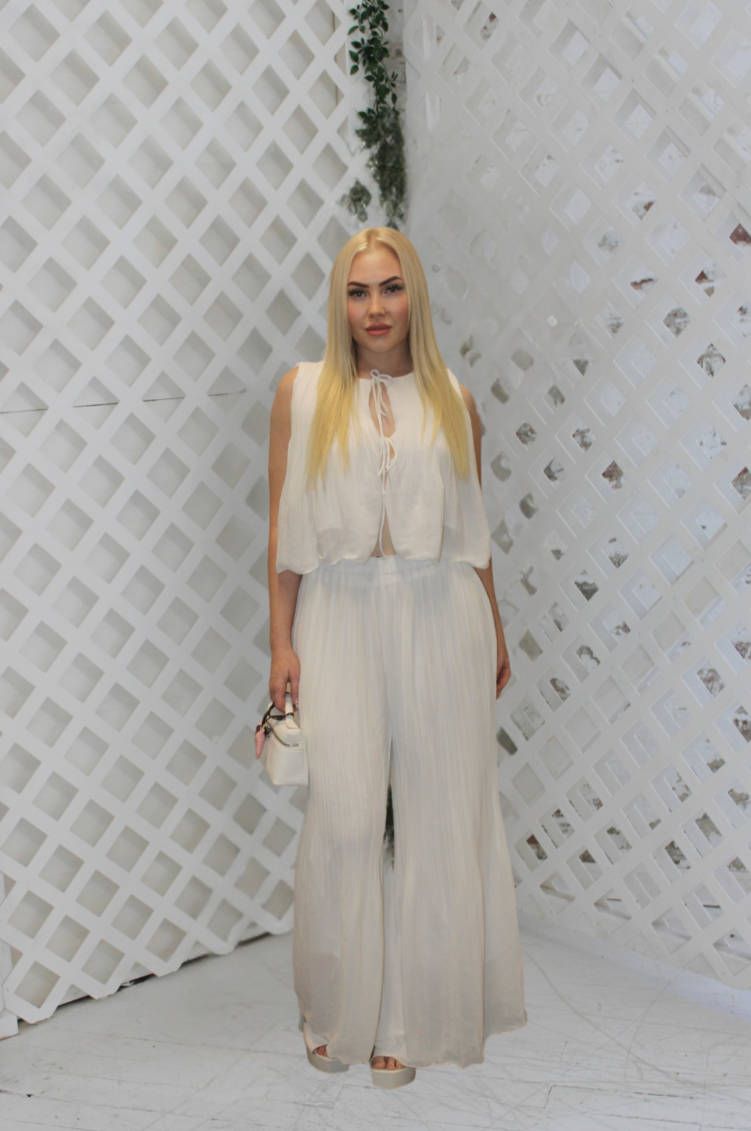 Pleated Front Tie Set